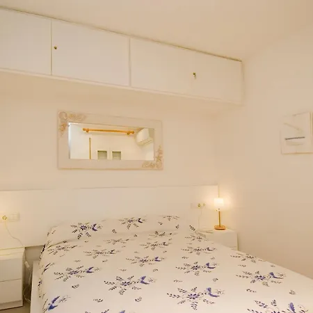 Sleeps 4 Air Con Apartamento